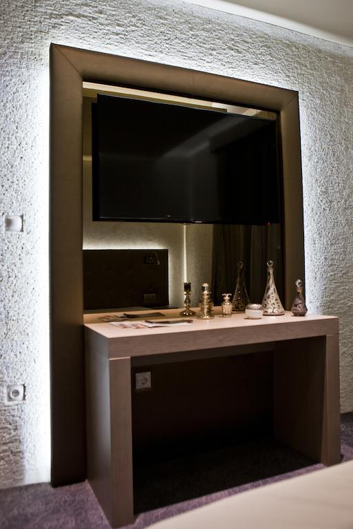 Mirage Hotel Sárvár الغرفة الصورة